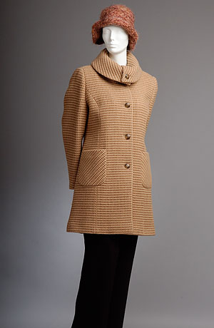Tříčtvrtrční dámský kabát